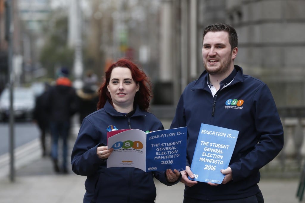 *** NO REPRODUCTION FEE *** DUBLIN : 11/1/2016 : Today the Union of Students in Ireland launched their General Election Manifesto 2016 outside the Dáil, focusing on how young people will have a deciding impact on the next government, in areas like Higher Education funding, Repealing the 8th and accommodation. USI have registered 80,000 students to vote in the last two years." Pictured (l-r) at the launch of USI General Election Manifesto 2016 outside the Dáil was USI President Kevin Donogue with Deputy USI president Annie Hoey. Picture Conor McCabe Photography. MEDIA CONTACT : Fiona O'Malley, Communications Executive, Union of Students in Ireland email fiona.omalley@usi.ie